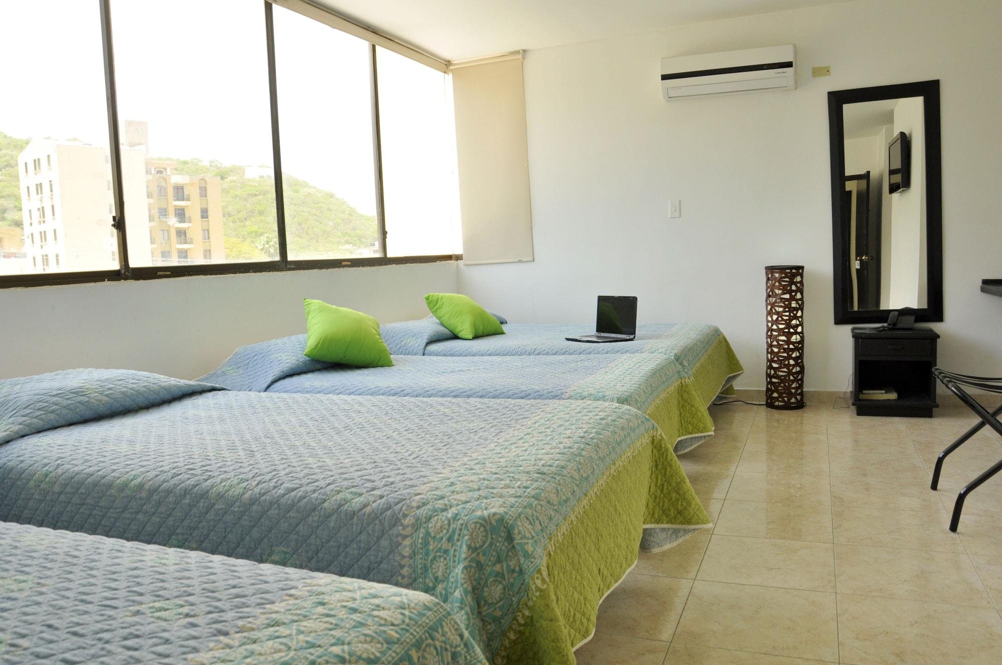 Hotel Axis Inn By Geh Suites Santa Marta  Exterior photo