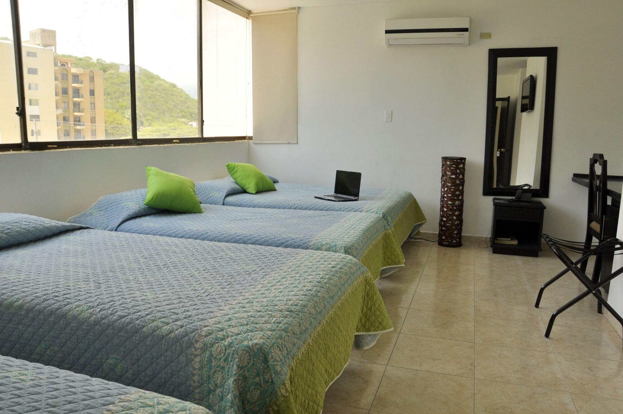 Hotel Axis Inn By Geh Suites Santa Marta  Exterior photo